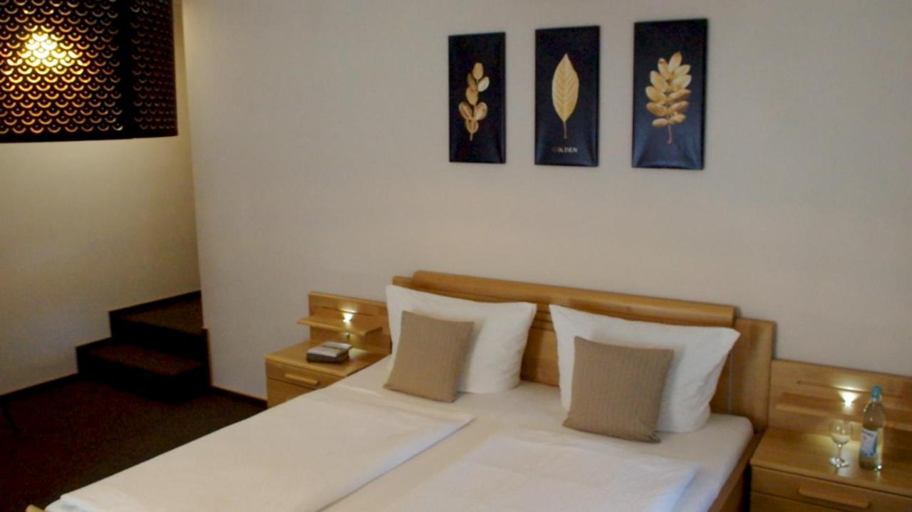 Gast Und Weinhof Beim Schneemann Hotel Valwig Luaran gambar