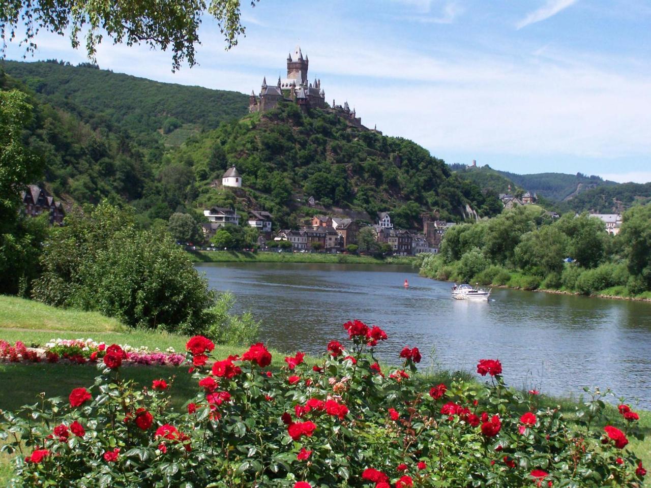 Gast Und Weinhof Beim Schneemann Hotel Valwig Luaran gambar